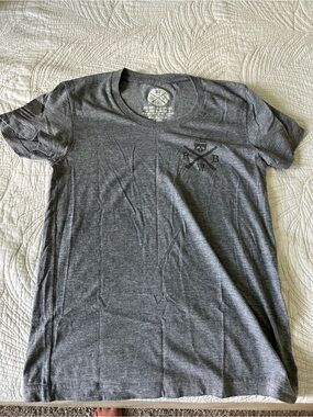 Women’s  Heather Gray Graphic Crew Neck Shirt